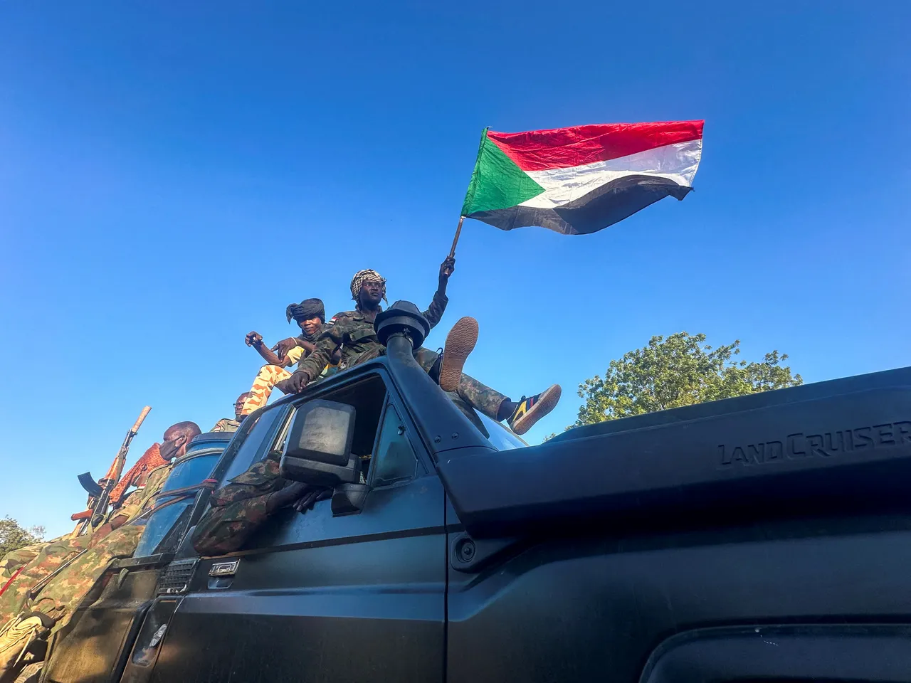 الجيش السوداني يعلن إسقاط طائرة مسيّرة في ولاية النيل الأبيض