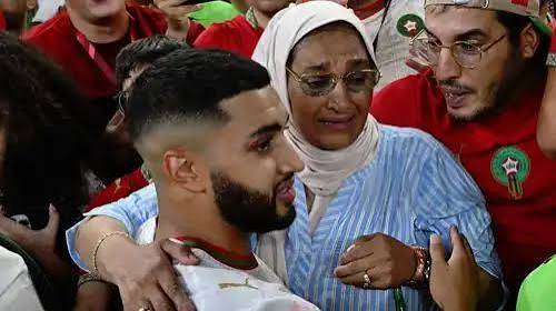 بالفيديو.. أمهات "أسود الأطلس" يخطفن المشهد الأجمل في المونديال