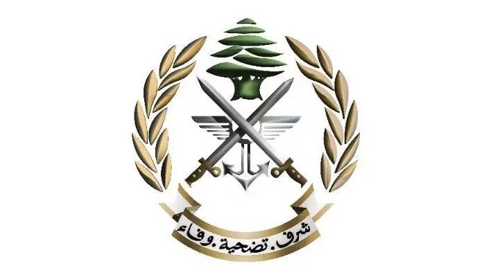 الجيش يفكك قنابل غير منفجرة من مخلفات العدوان