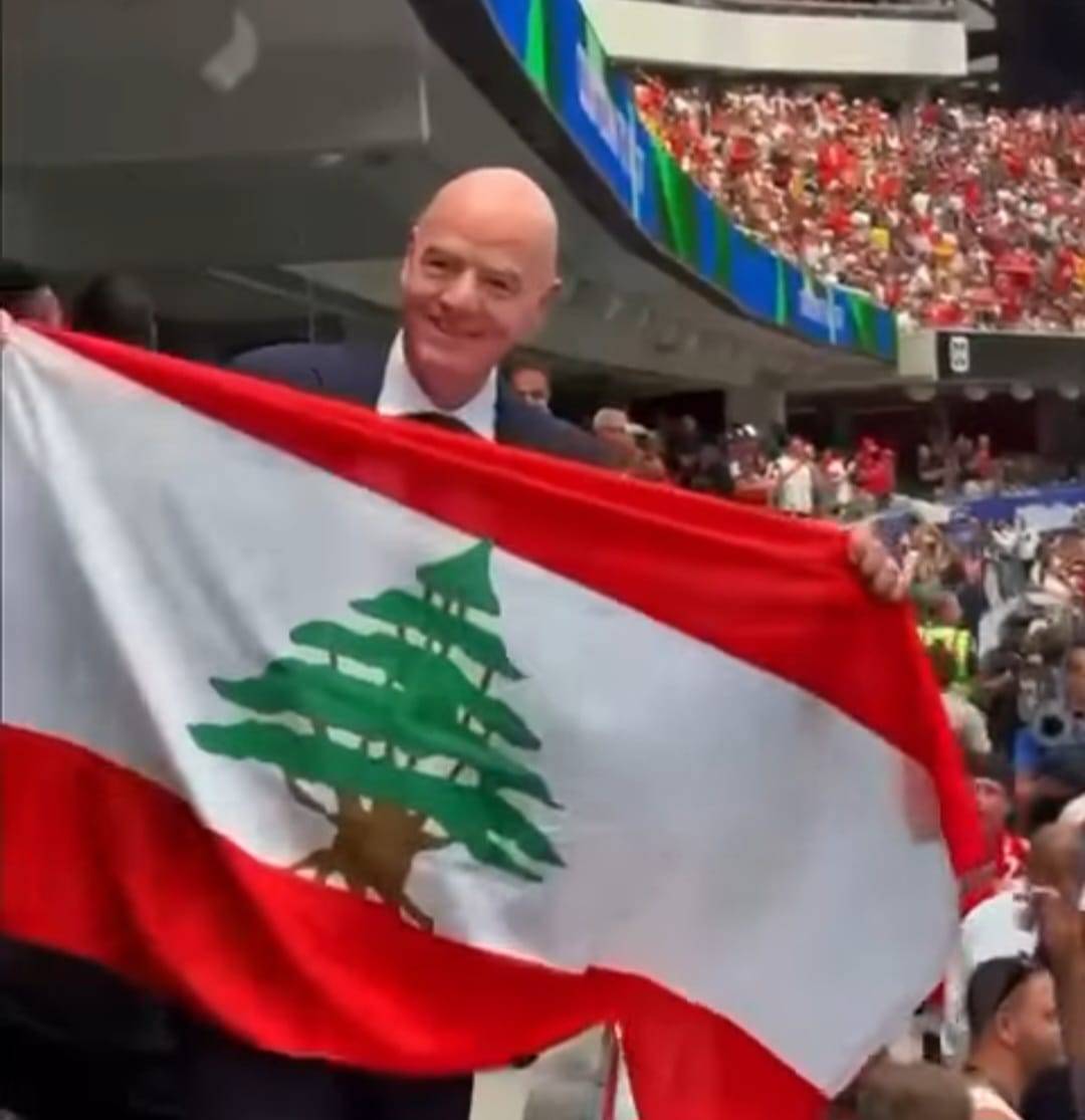 مجنس وفخور بجنسيته اللبنانية