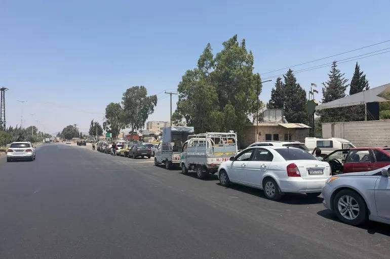 طوابير طويلة أمام محطات الوقود في سوريا