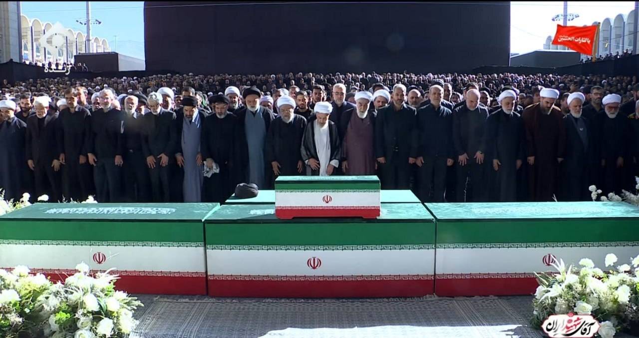 إقامة الصلاة على جثمان خامنئي بحضور بزشكيان وقاليباف وملايين المشيعين