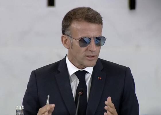 ماكرون: نقف إلى جانب الشعب السوري ومصالحه ولن نتخلّى عنه