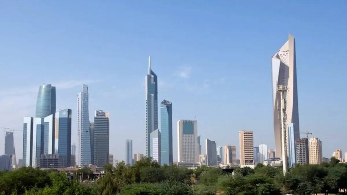 عجز موازنة الكويت يرتفع إلى 7.1 مليار دينار
