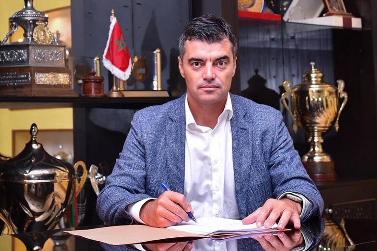 رسميًا.. الجيش الملكي يعيّن سواريس كونسالفيس مدربًا للفريق