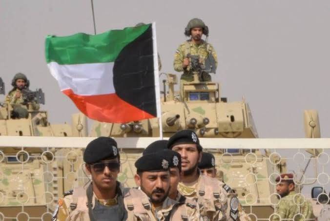 الجيش الكويتي: اعتراض 3 صواريخ باليستية و10 مسيّرات إيرانية