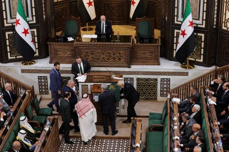 مجلس الشعب السوري ينتخب عبد الحميد العواك رئيسًا للمجلس