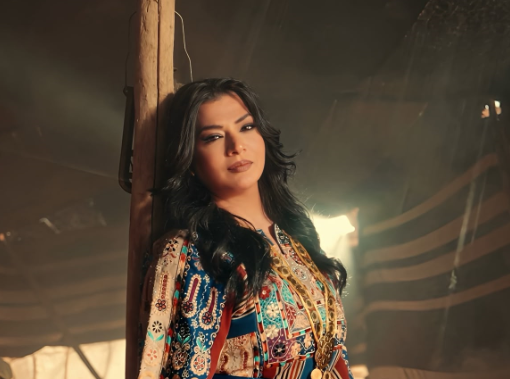 ناديه المنفوخ بين اللهجة الخليجية والإطلالة البدوية بأغنيتها الجديدة "سلطان قلبي"