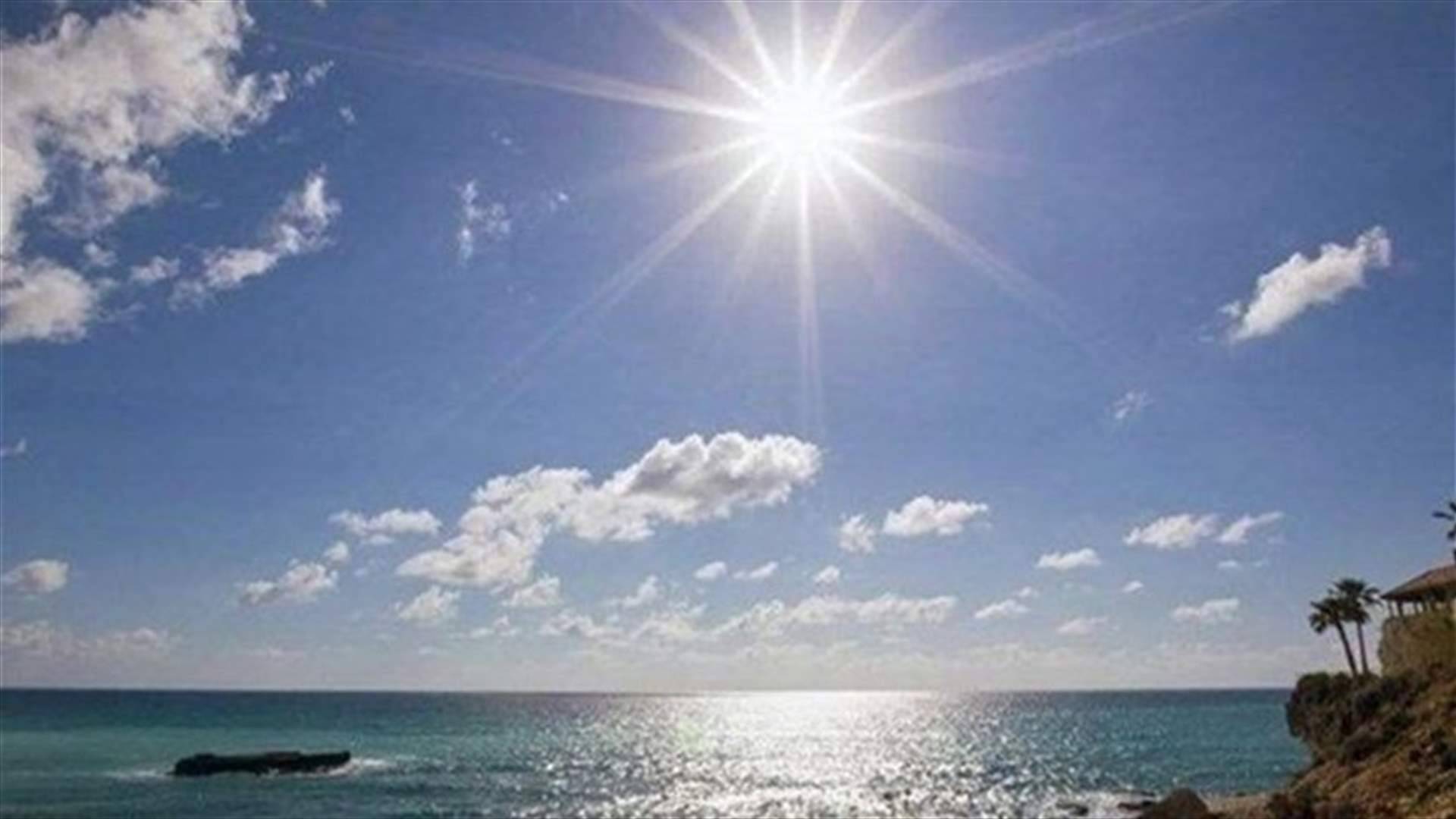طقس صيفي رطب يؤثر على لبنان