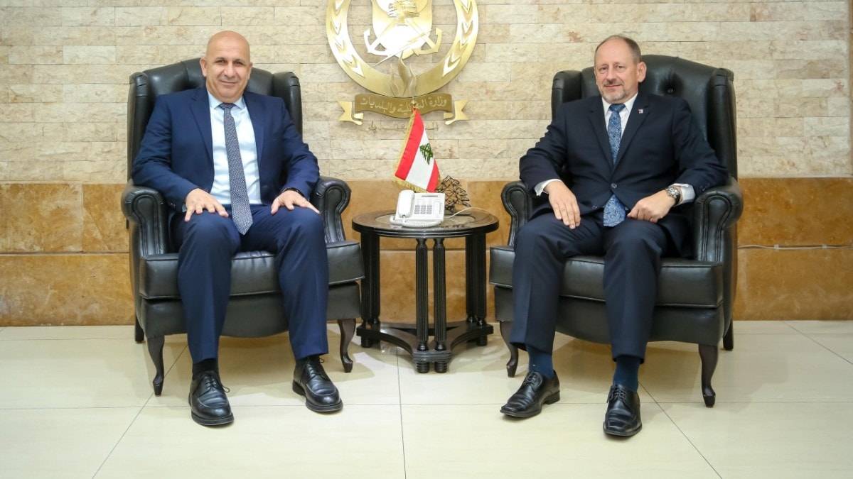 خريش يبحث مع سفير سلوفاكيا احتياجات الدفاع المدني