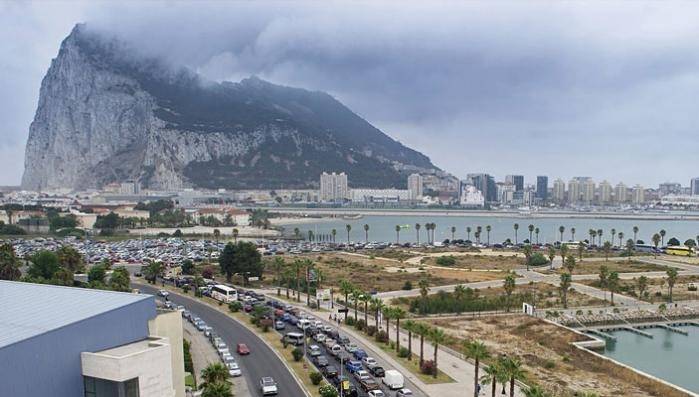 بريطانيا والاتحاد الأوروبي يوقعان معاهدة جديدة بشأن جبل طارق