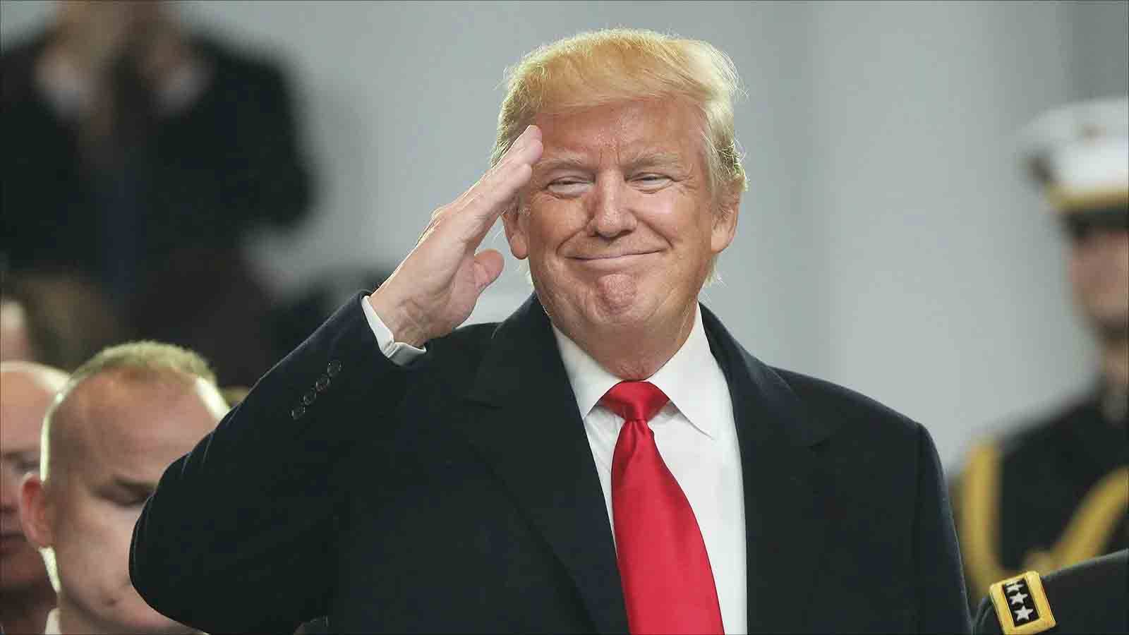 ماذا يريد الرئيس الذي يبتسم وهو يهدّد؟
