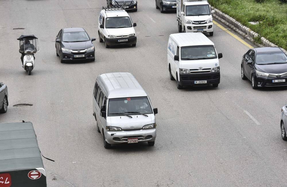طليس وقبرصلي اتفقا على معالجة أزمة الميني باص
