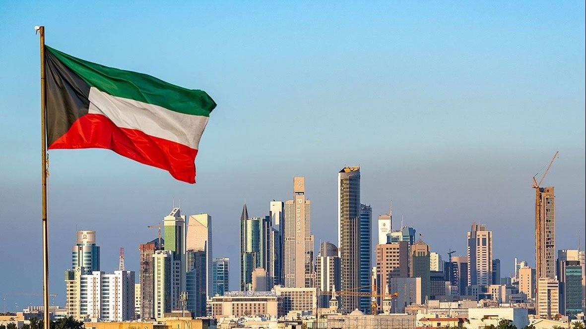 الكويت تعلن التصدي لهجمات صاروخية ومسيّرات وصفارات الإنذار تدوي في البحرين