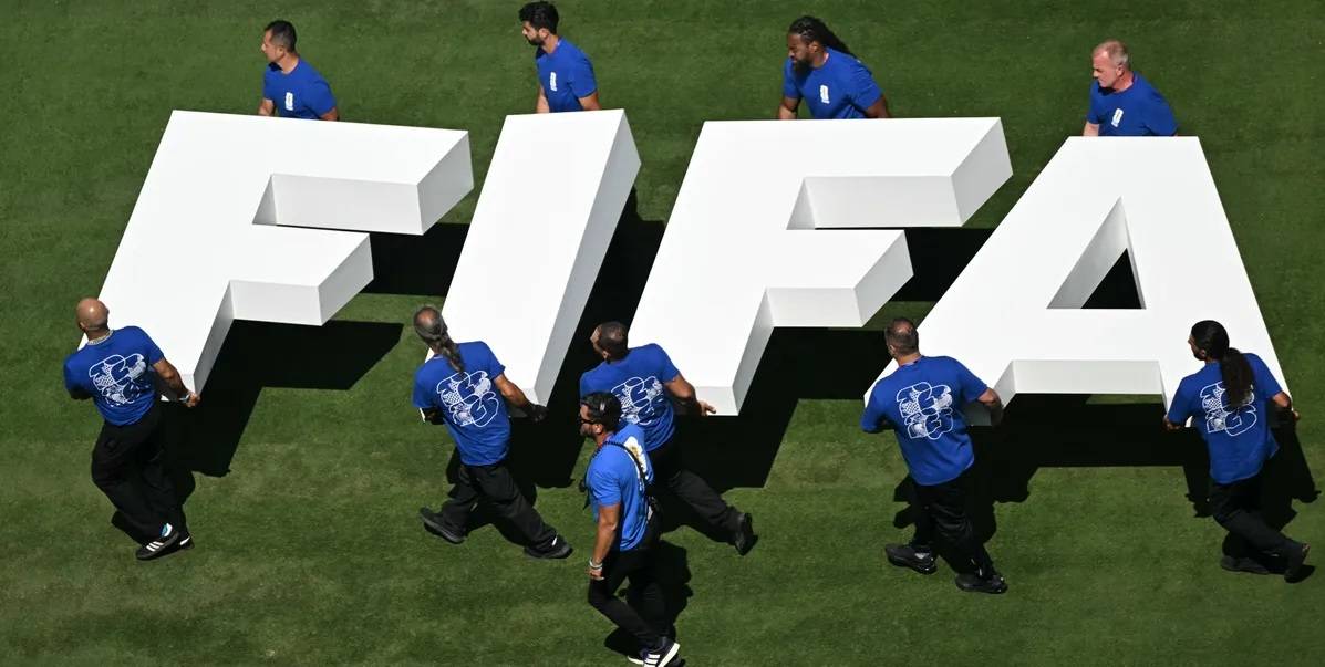 مقابل 80 دولاراً... الفيفا يكسر التقاليد قبل نهائي المونديال