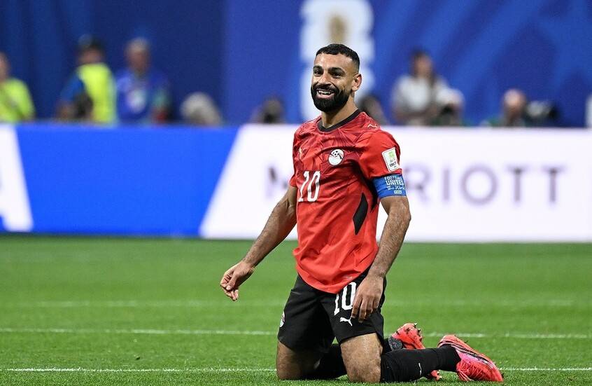 القرار الأصعب لصلاح.. ملايين السعودية أم مشروع بشكتاش؟