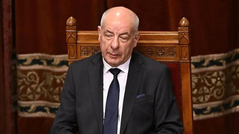 الرئيس الهنغاري يوقع تعديلاً دستورياً ينهي ولايته فوراً