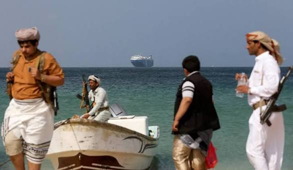 قوات يمنية تعلن إحباط محاولة حوثية للاقتراب من جزيرة زُقر في البحر الأحمر