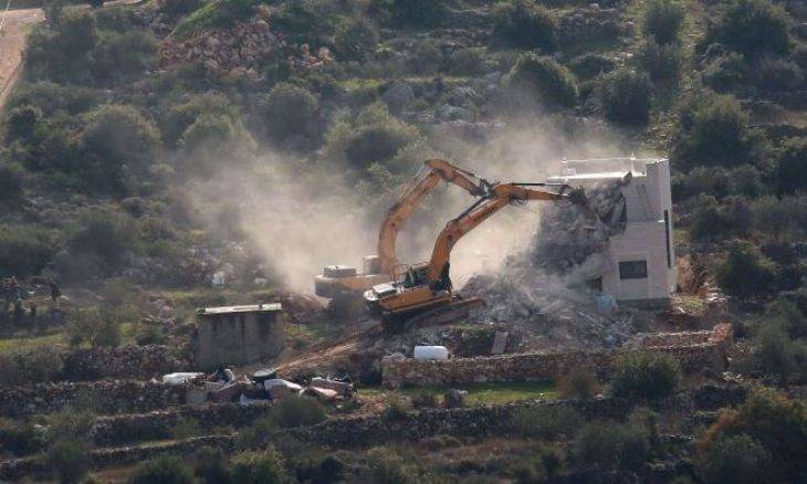 قوات إسرائيلية تهدم 5 منازل مأهولة في بيت لحم