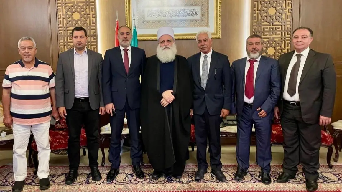 شيخ العقل يستقبل وفداً من عشائر خلدة ويشدد على ترسيخ التواصل الوطني