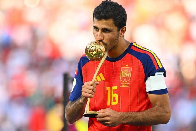 ريال مدريد يواصل مفاوضاته لضم رودري.. ومانشستر سيتي يصدمه بطلب 100 مليون يورو