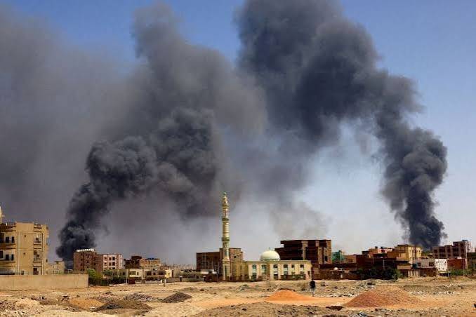 اتهامات باستهداف نازحين في السودان.. هجوم بمسيّرة يخلف عشرات الضحايا