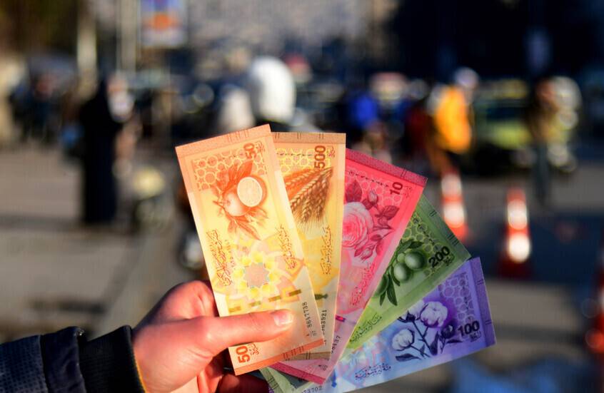 سوريا: انتهاء مهلة استبدال العملة القديمة في 30 تموز