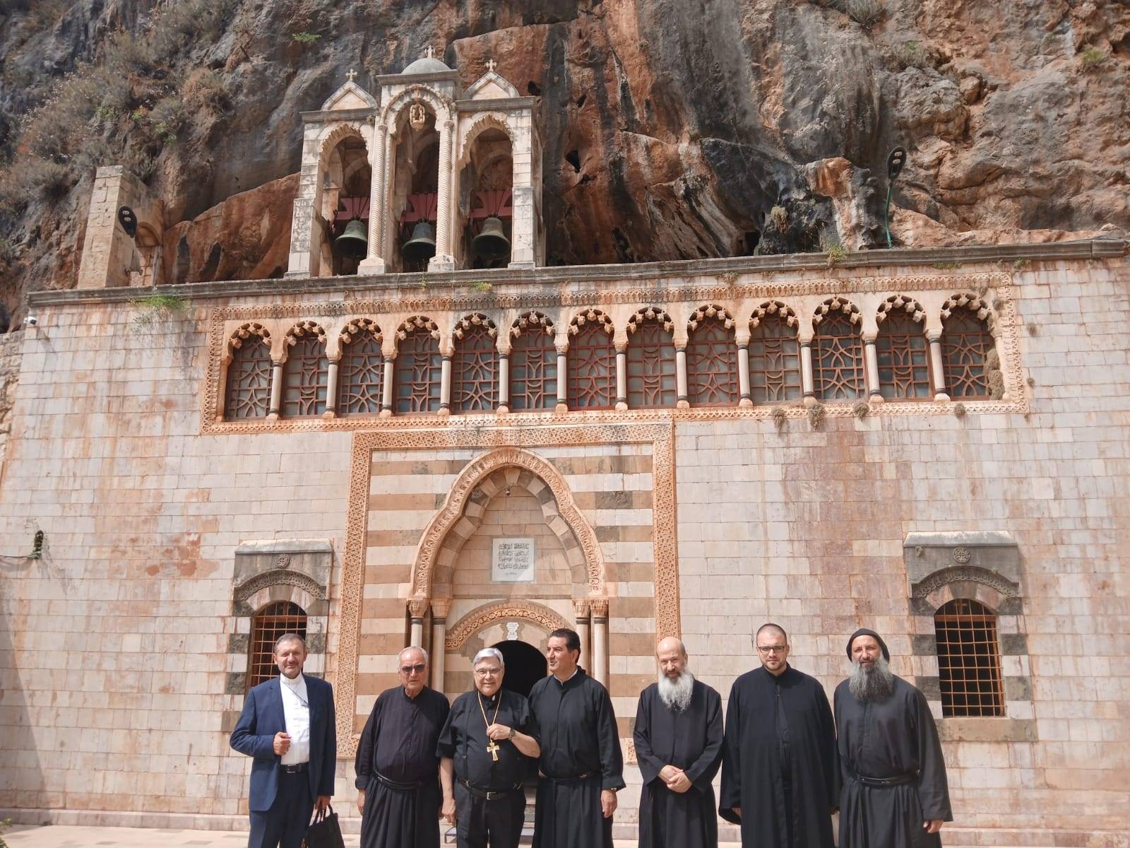 رئيس مجمّع القديسين في الفاتيكان زار
دير مار أنطونيوس قزحيا- الوادي المقدس