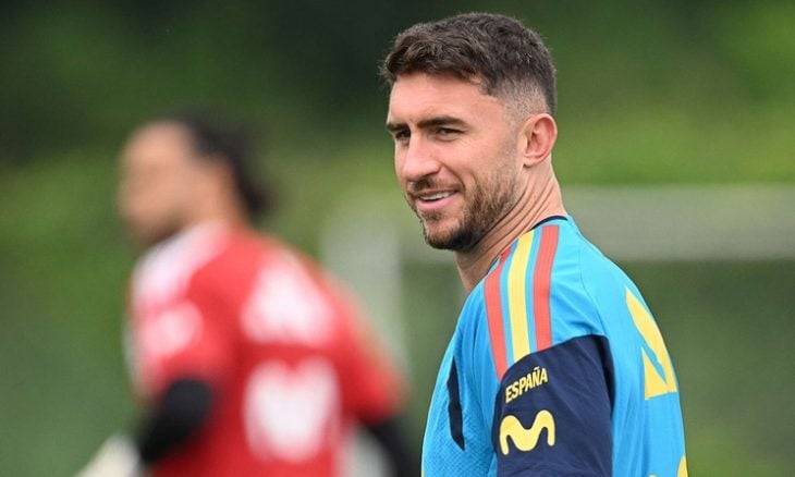 رغم التتويج بالمونديال... برشلونة يستبعد التعاقد مع لابورت
