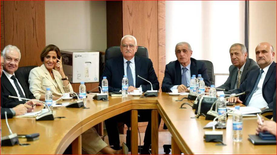 لجنة البيئة ناقشت أزمة النفايات في بيروت