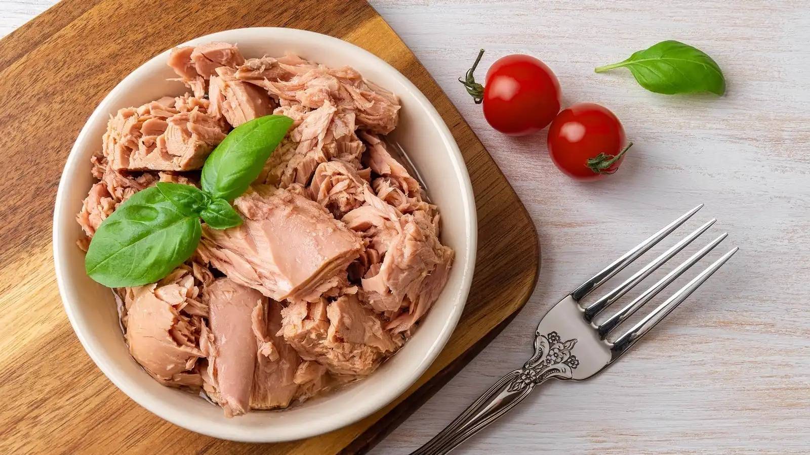 التونة وصحة القلب.. هل تساهم في خفض ضغط الدم؟