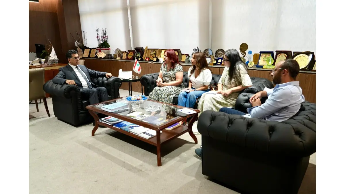 مشروع جديد لتعزيز الإعلام العام وإشراك الشباب على طاولة مرقص