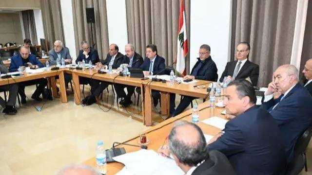 لجنة المال تنجز عدة مواد في قانون اصلاح المصارف وتدعو لجلسة الخميس