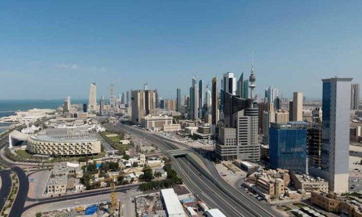 الجيش الكويتي يعلن اعتراض مسيّرات إيرانية استهدفت منشآت حيوية