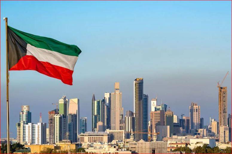 الدفاع الكويتية: ضربات إيرانية استهدفت مبنى لشركة صينية