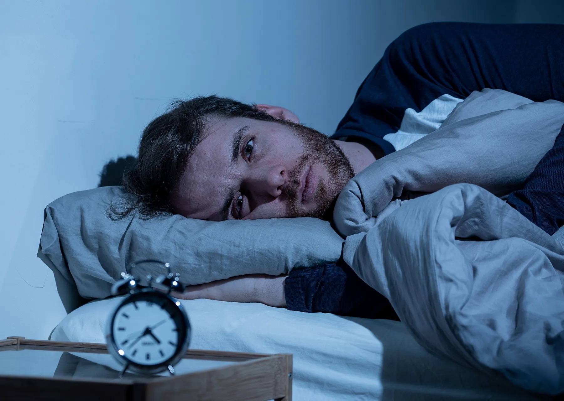 ماذا تأكل قبل النوم؟ 7 أطعمة تعزز الاسترخاء وجودة النوم