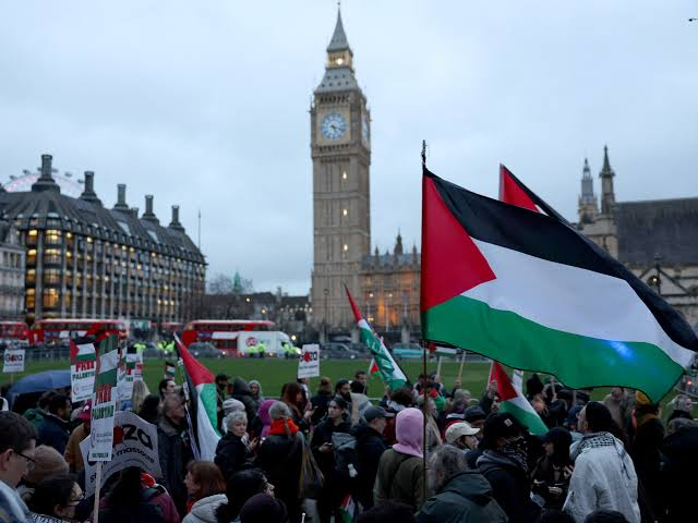 المحكمة العليا البريطانية تأذن بالطعن في قضية "فلسطين أكشن"