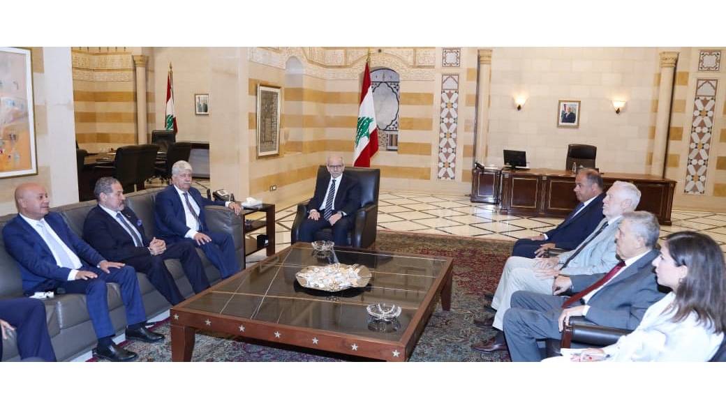 السرايا تستضيف لقاءً لبنانياً–فلسطينياً لبحث الاستقرار والعلاقات الثنائية