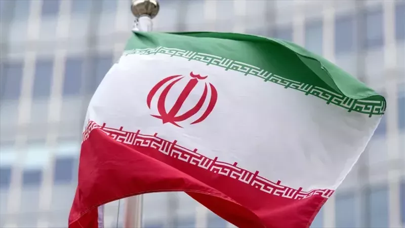 طهران: لا عجز بالموازنة العامة... ولدينا خطة للصمود اقتصاديًا لعامين