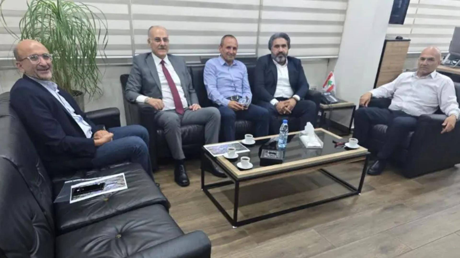 عبد الله يبحث مع خليفة تعزيز تغذية شحيم بالمياه وتنفيذ آبار جديدة