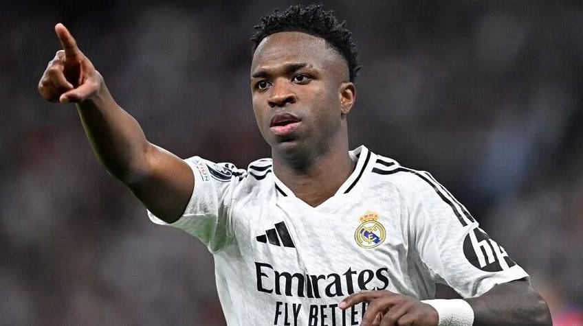 عنوان موحّد:
ريال مدريد يمدّد عقد فينيسيوس حتى 2032