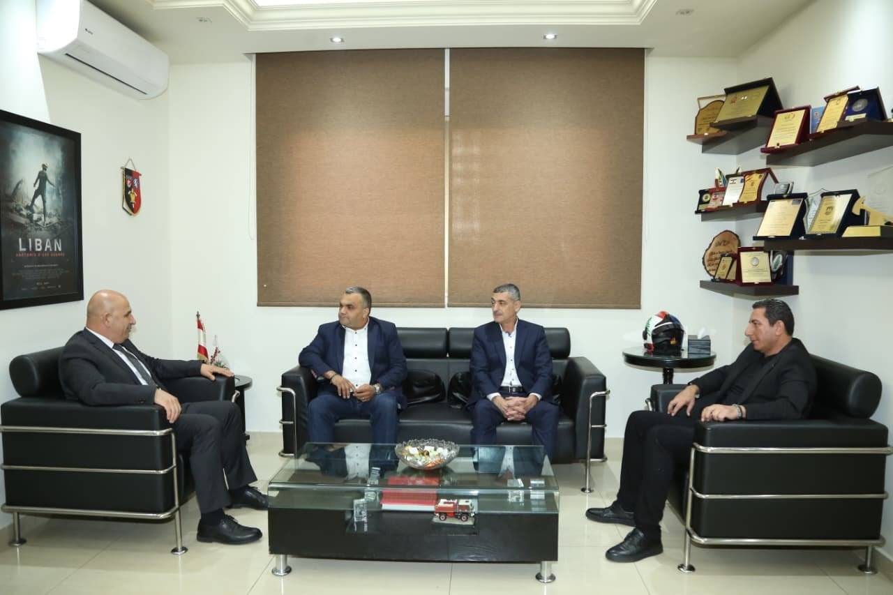 خريش يستقبل وفدًا من جبيل ويبحث احتياجات الدفاع المدني