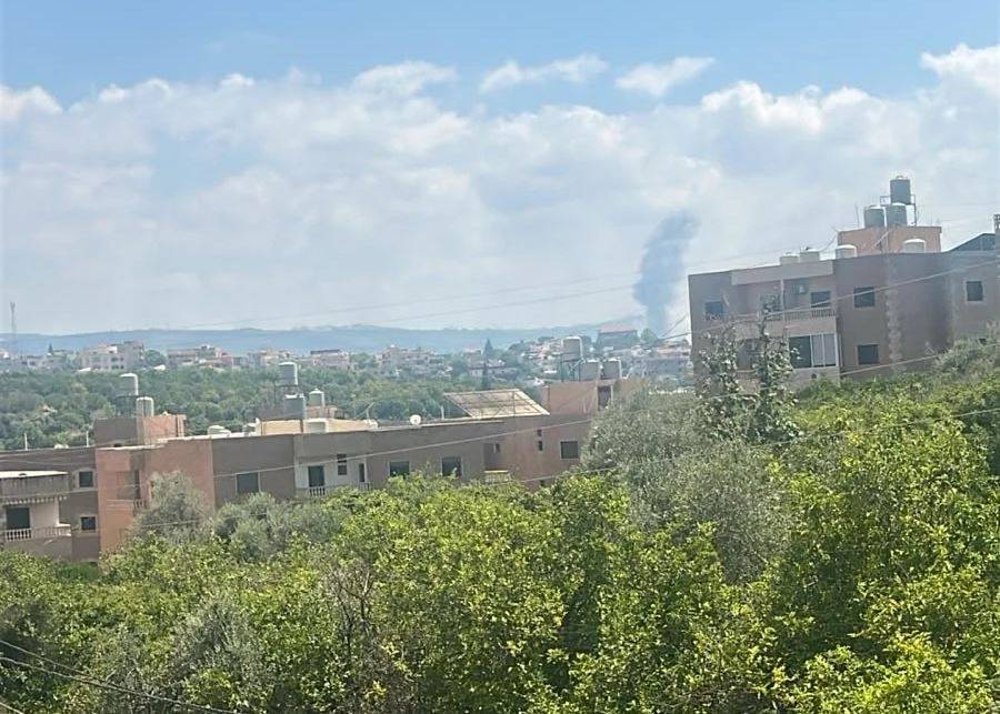 وحدات من الجيش اللبناني تباشر فتح طرقات المنصوري بعد الغارات الأخيرة
