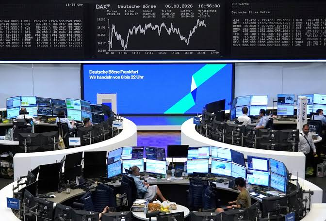 الأسهم الأوروبية ترتفع بحذر مع صعود النفط وتجدد التوترات