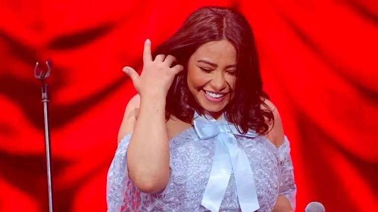 شيرين عبد الوهاب تعود إلى المسرح بحفل جماهيري حاشد في العلمين الجديدة