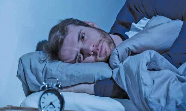 3 أسباب خفية وراء الاستيقاظ المتكرر أثناء الليل !