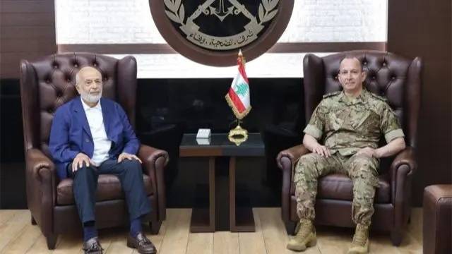 قائد الجيش يبحث التطورات مع شهيّب
