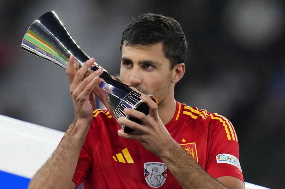70 !مليون يورو تفصل رودري عن برشلونة