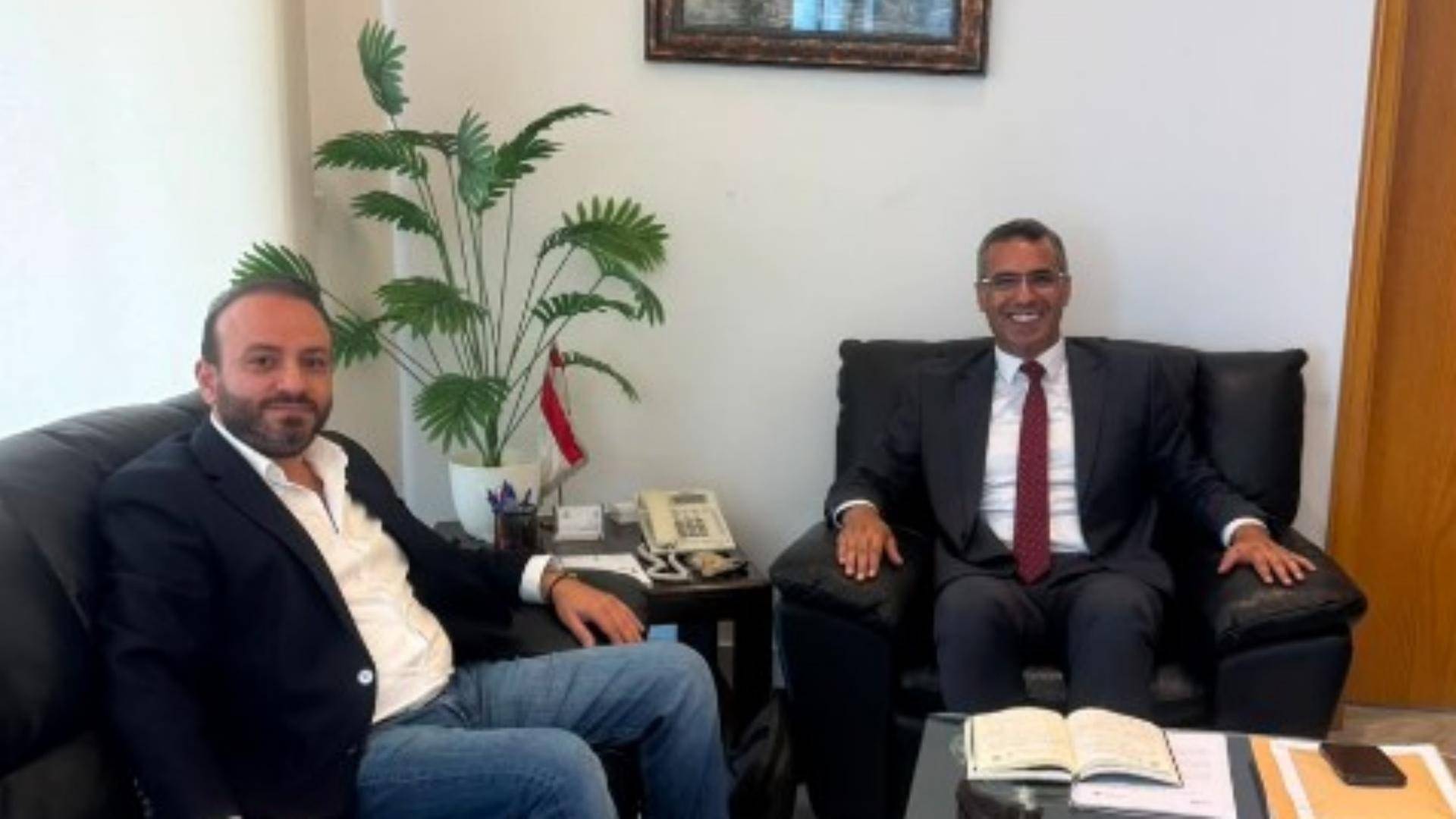 هاني يبحث مع شعبان مخالفات مهنة الطب البيطري