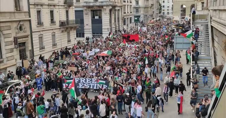 مئات يتظاهرون في أثينا دعماً لفلسطين ورفضاً للتعاون مع "إسرائيل"